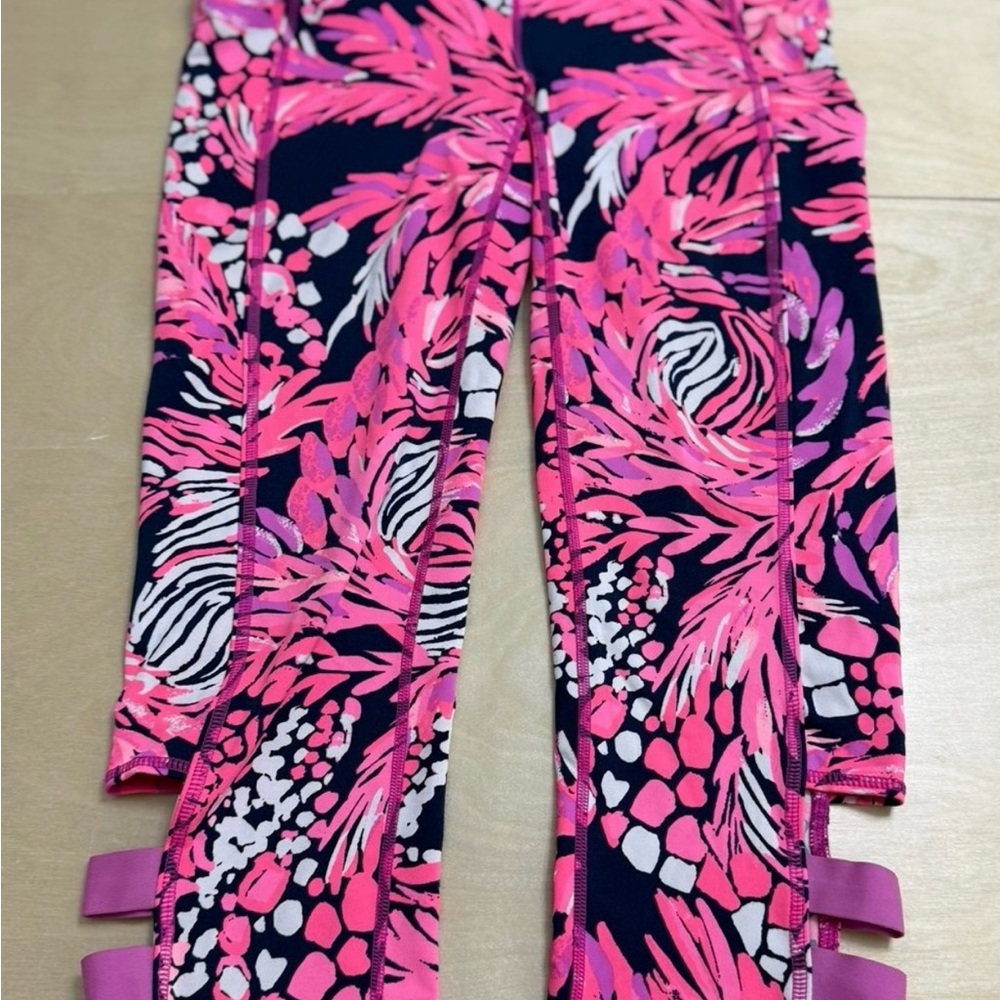 Lilly Pulitzer Cropped Leggings-Size Medium